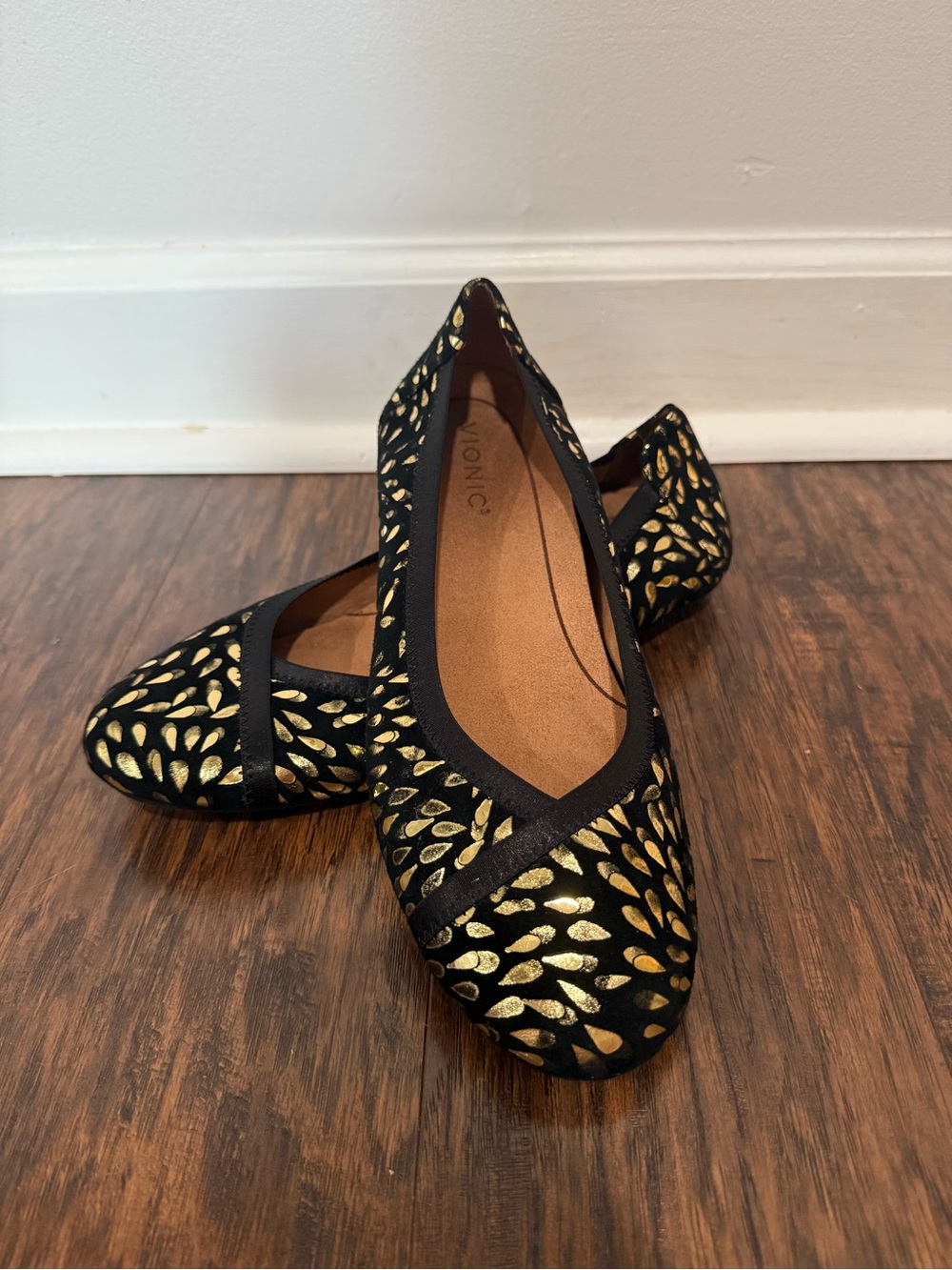 Vionic Black Ballet Flats with Gold Leaf Accent